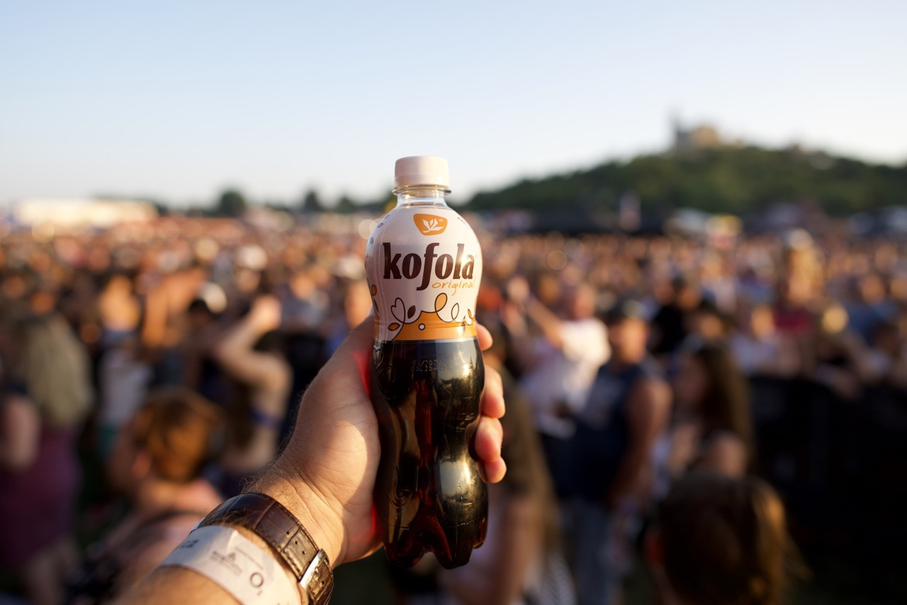 Kofola zažila rekordní léto. Přes enormní nárůst vstupních nákladů míří ke splnění ročních cílů